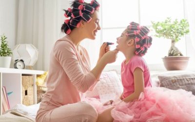 14 Beautiful Reasons to be a Stay at Home Mom and 10 Compelling Reasons Not To